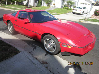 Illustration for article titled For $11,500, Could This 1990 Chevy Corvette ZR1 Make You The King Of The Hill?